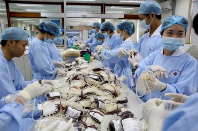  On World Day, UN health agency calls for rapid increase in voluntary blood donations