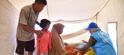 10,000 Indonesia quake survivors to receive UN tents