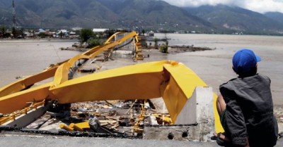 Indonesia tsunami: Many still missing as death toll rises