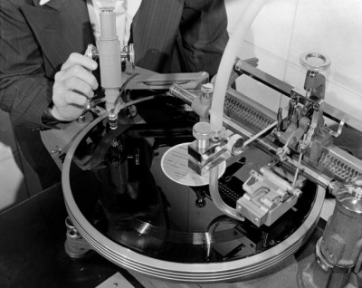 â€˜Bring to lifeâ€™ precious moments caught on film or tape, UN agency urges on World Day