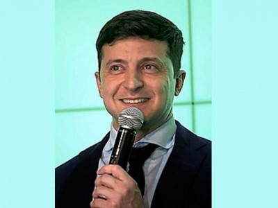 Zelenskiy sworn in as Ukrainian President