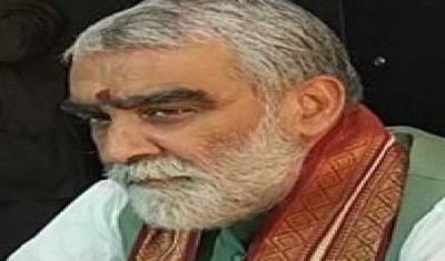 Ink thrown on Union Minister Ashwini Chaubey