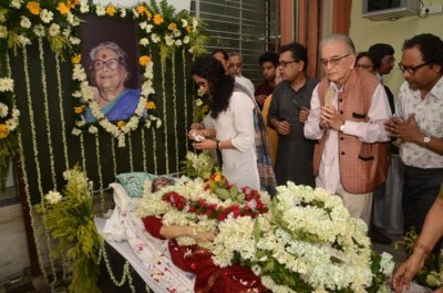 Kolkata bids farewell to their beloved writer and teacher Nabaneeta Dev Sen