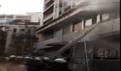 Mumbai: Major fire breaks out in the building, no casualtyÂ 