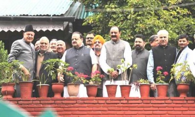 Jammu and Kashmir: NC delegation meets Farooq, Omar