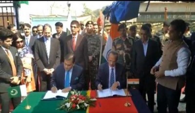 India-Pakistan sign agreement on Kartarpur Corridor