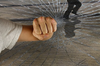 Pakistan: Mob attacks Orangi Town police station, SSP's office