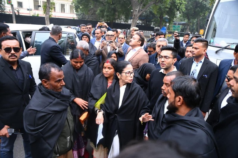 In images: Mamata Banerjee addresses the media after meeting Chief Election Commissioner in Delhi