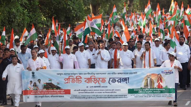 In Images: CM Suvendu Adhikari leads Tiranga Yatra in Kolkata
