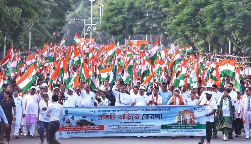In Images: CM Suvendu Adhikari leads Tiranga Yatra in Kolkata