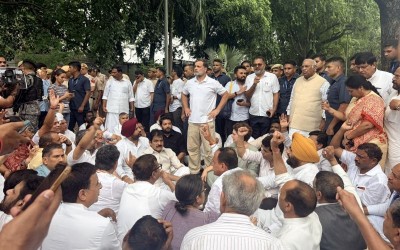 Rahul Gandhi, Priyanka Gandhi Vadra lead Congress march to PM Modi's residence over student protest crackdown