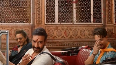 Shah Rukh Khan, Ajay Devgn, Tiger Shroff get Maharashtra FDA notice over Vimal Elaichi ad