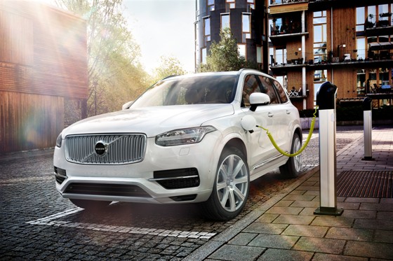 Volvo Cars introduces Twin Engine technology in SUV