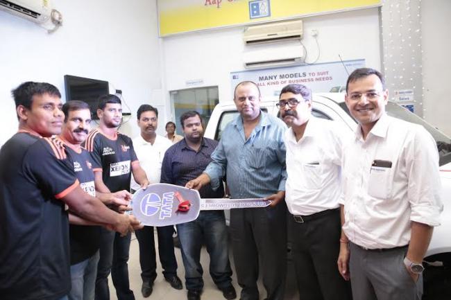 Tata Motors' Xenon customers meet and greet with Team U Mumba players in Kolkata