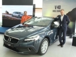 Volvo Cars launches the 2017 V40 & V40 Cross Country adorning â€˜Thorâ€™s Hammerâ€™