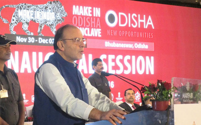 Petrol, Diesel Cheaper If paid by card, Jaitley announces string of incentives to promote cashless transactions