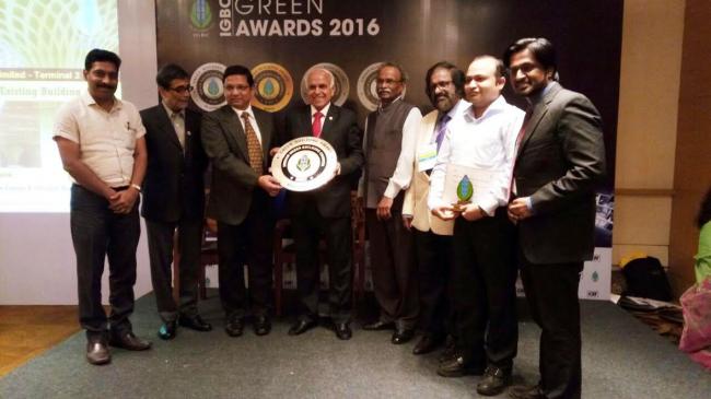 MIAL awarded Platinum rating by Indian Green Building Certification at the Green Buildings Award 2016