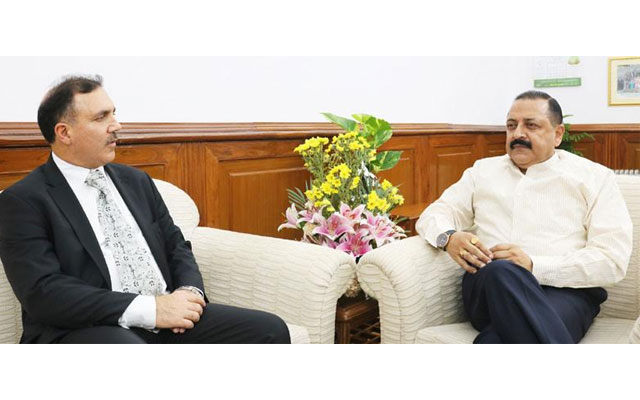 Newly appointed Chairman of J&K Bank calls on Dr Jitendra Singh