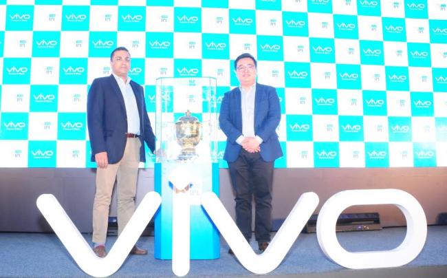 Vivo celebrates 10 years of IPL with Vivo V5 Plus limited edition phone