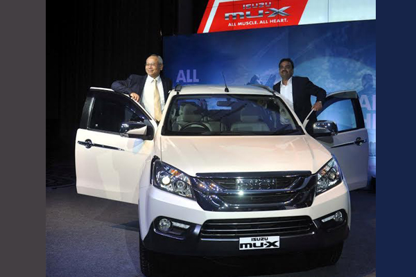 ISUZU launches the â€˜mu-Xâ€™ premium full-size 7 seater SUV in Kolkata