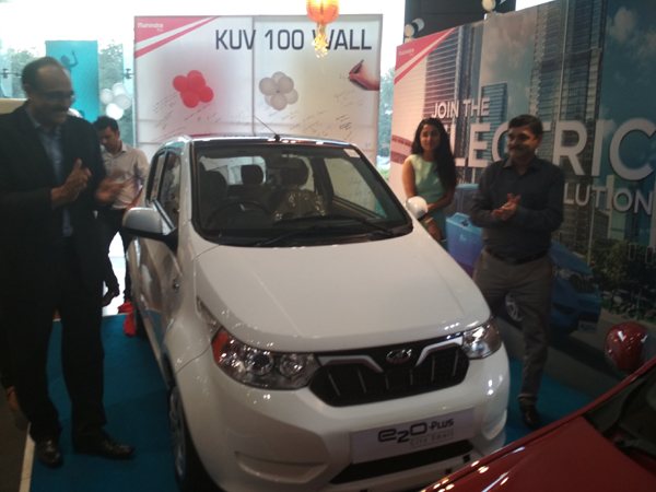 Mahindra drives in its new â€˜e2oPlusâ€™ in Gurugram