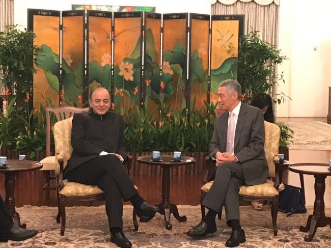 Arun Jaitley meets Singapore PM, discuss strategic partnerships between two countries