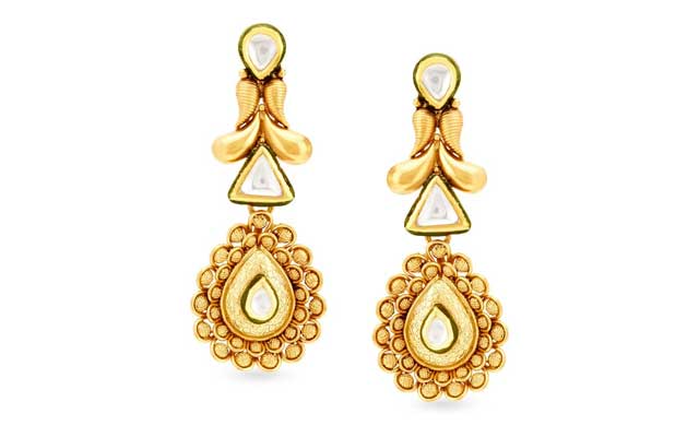 Tanishq Gold Clam Stud Earrings Price Starting From Rs 5,000/Unit. Find  Verified Sellers in Sangli - JdMart