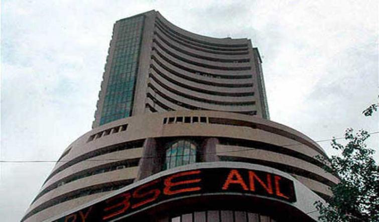 Indian Market: Sensex bounces back 263.86 pts, ends in green
