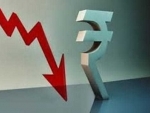 IndianÂ Rupee falls by 7 paise against USD