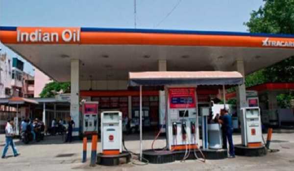 Indian fuel market: Petrol crosses Rs 76 mark in Mumbai