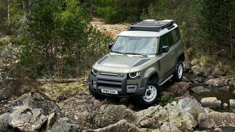 Jaguar Land Rover launches new â€œDefenderâ€ in India; price starts from 69.99 Lakh