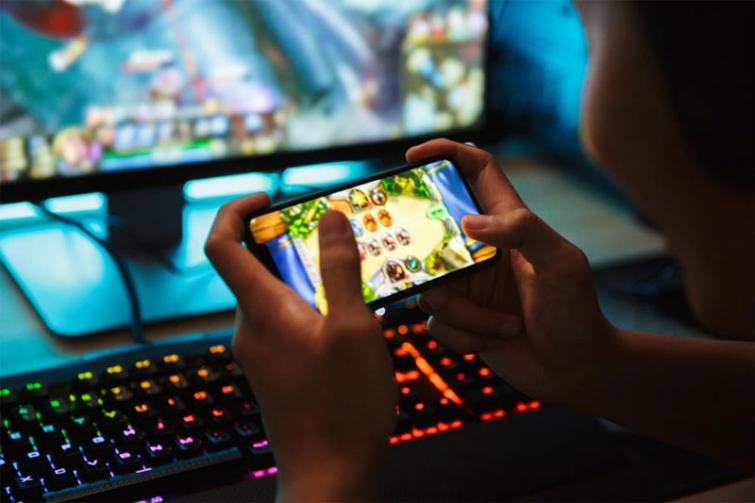 Can Playing Video Games Boost Productivity In Business?