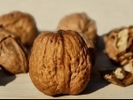 Jammu and Kashmir: Walnut growers seek govt's help