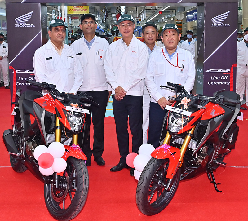 Honda Motorcycle & Scooter India commences all India dispatches of all-new CB300F from Ahmedabad factory