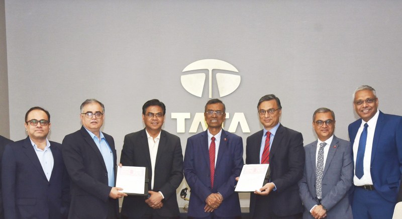 Bandhan Bank and Tata Motors sign MoU to offer attractive commercial vehicle financing solutions