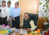 All systems in AIIMS under review: Dr Harsh Vardhan 
