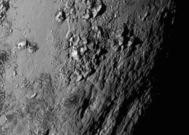 Second mountain range found in Pluto