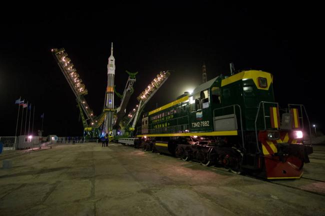 Expedition 47 Soyuz raising