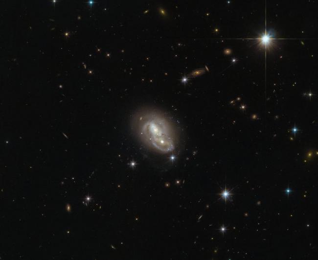 Hubble catches a Galaxy duo by the 