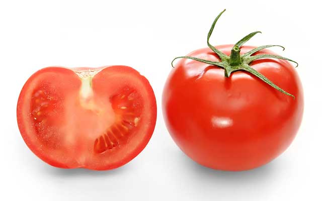 Diet rich in tomatoes cuts skin cancer in half in mice, says study