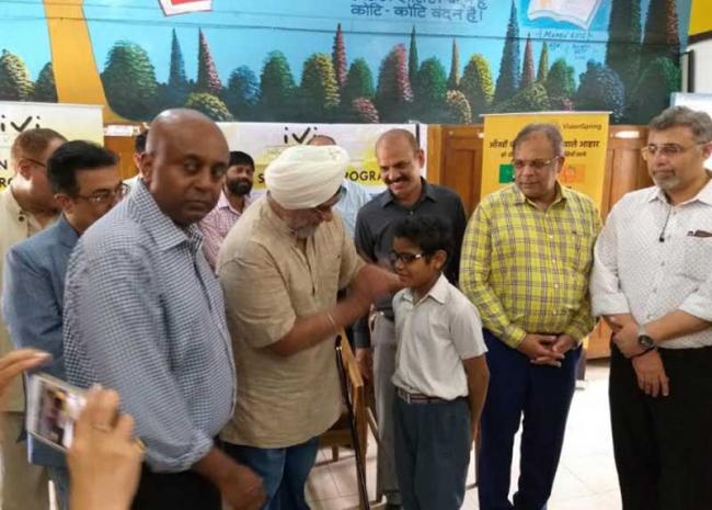 Former India cricketer Bishan Bedi launches IVI campaign, free spectacles for Delhi children