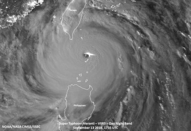 Philippines: Typhoon Mangkhut to make landfall on Saturday; thousands evacuate homes