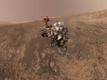 Mount Sharp 'photobombs' Mars Curiosity Rover