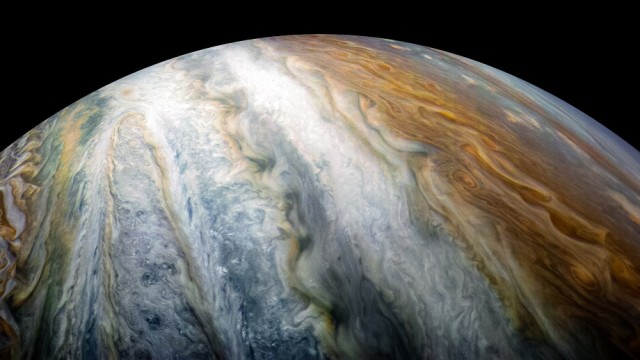 Study helps solve mystery under Jupiterâ€™s coloured bands
