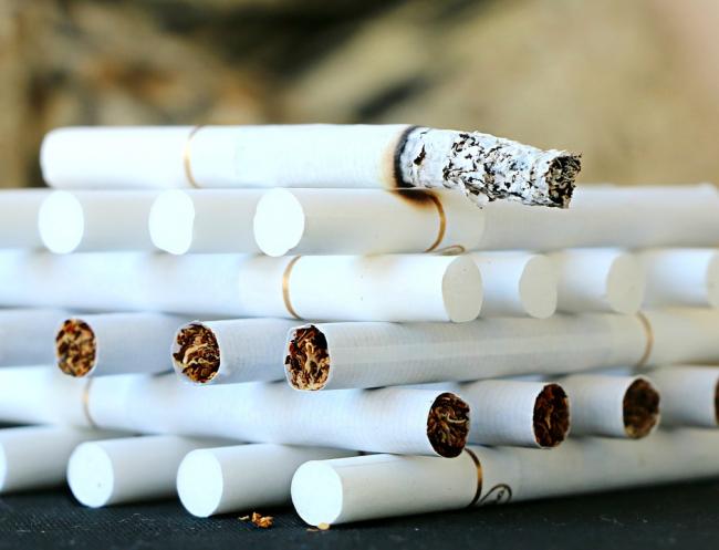 Smokers who roll their own less inclined to quit: Study