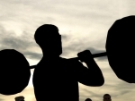 Ability to lift weights quickly can mean a longer life: Study