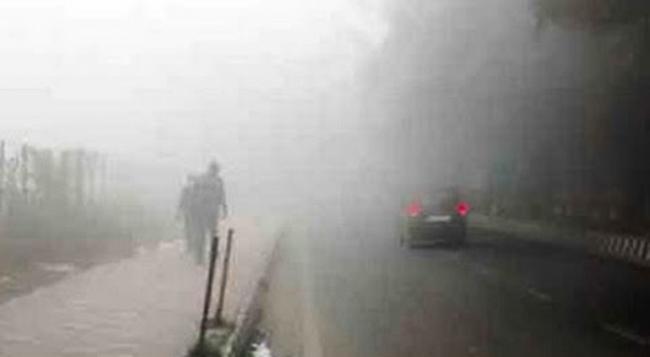 Hundreds of trains, flights hit by fog in NCR