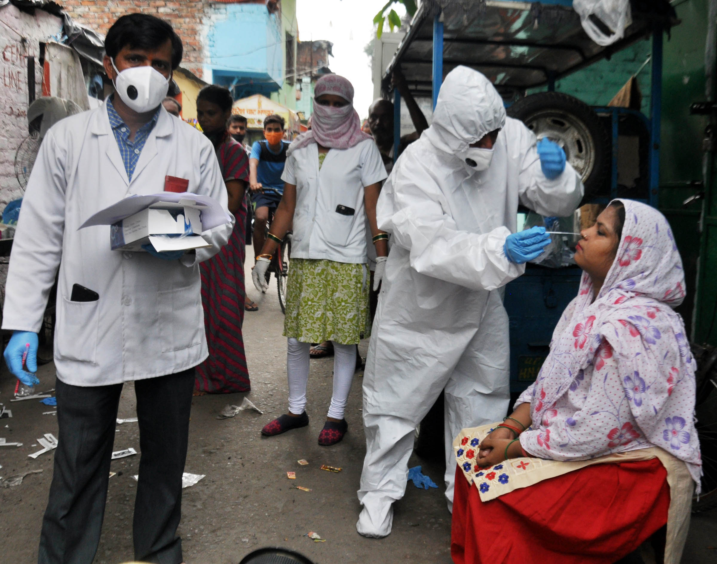 Bangladesh COVID-19 cases reach 207,000 with 2,668 deaths