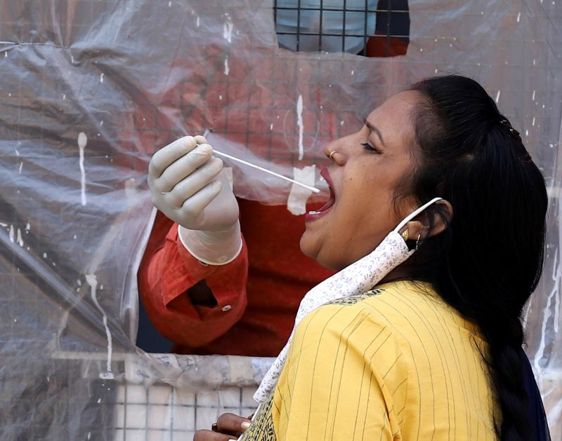 India records 45,882 COVID-19 cases in past 24 hours 