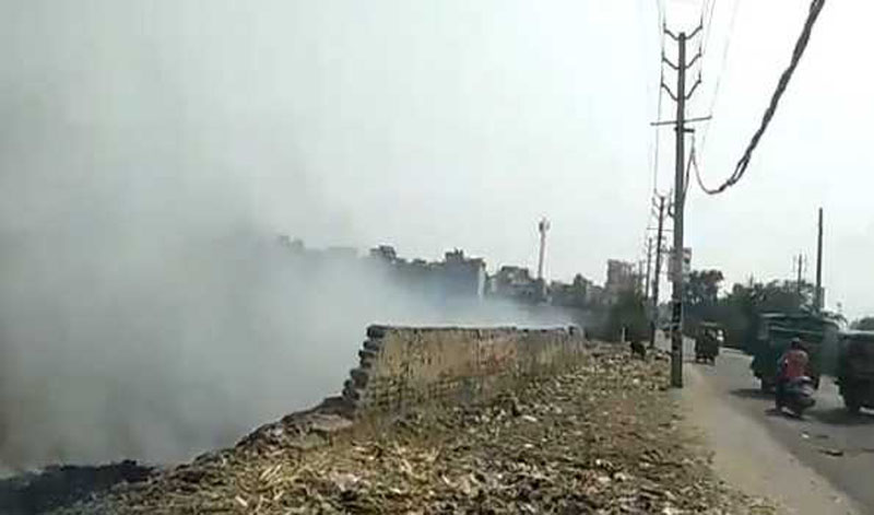 Delhi people continue to breathe very poor air